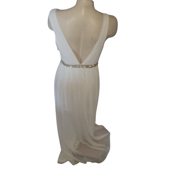 White Sleeveless Deep V-Neck Gown With Gold Glitter Waistband & Pleated Skirt Sm - Picture 8 of 9